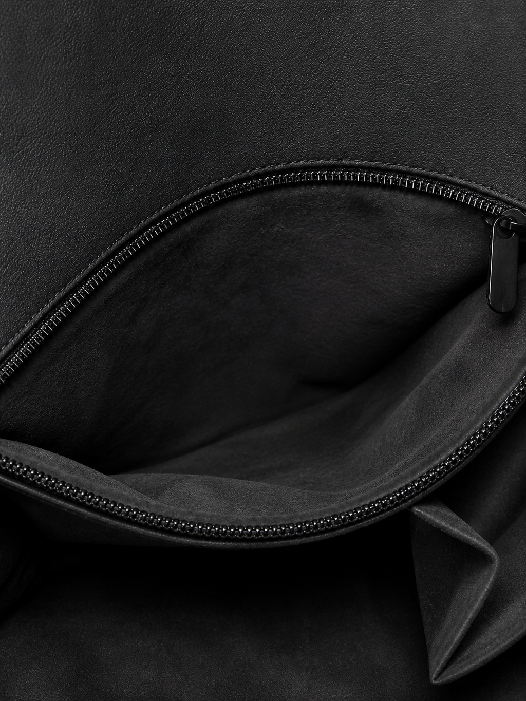 The DEUCE Bag - Black